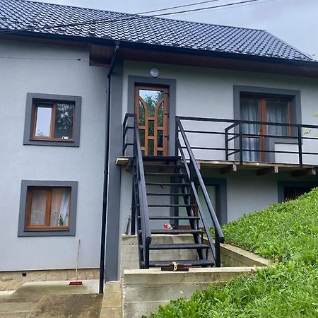 Дух Лісу Villa ยาเรมชา ภายนอก รูปภาพ
